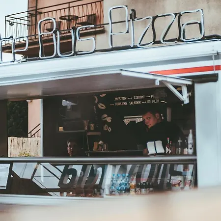 Surfhostel Surf Wioska אכסניה